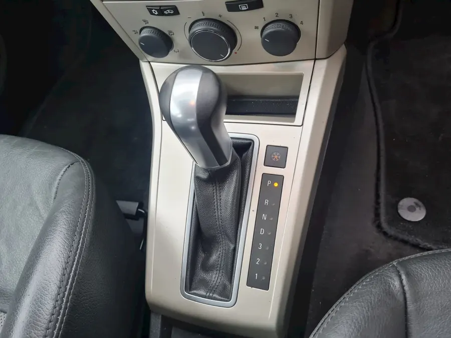 Vehicle Thumbnail 14