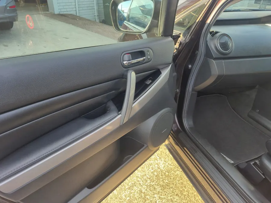 Vehicle Thumbnail 11