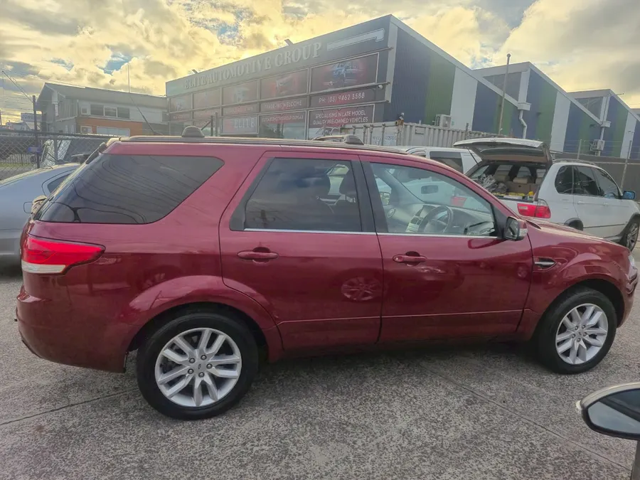 Vehicle Thumbnail 8