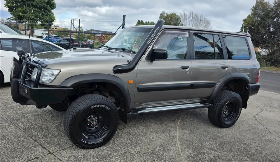 Vehicle Thumbnail 4